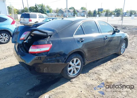 2011 Toyota Camry Le z USA, uszkodzony, nr VIN 4T4BF3EK1BR207979